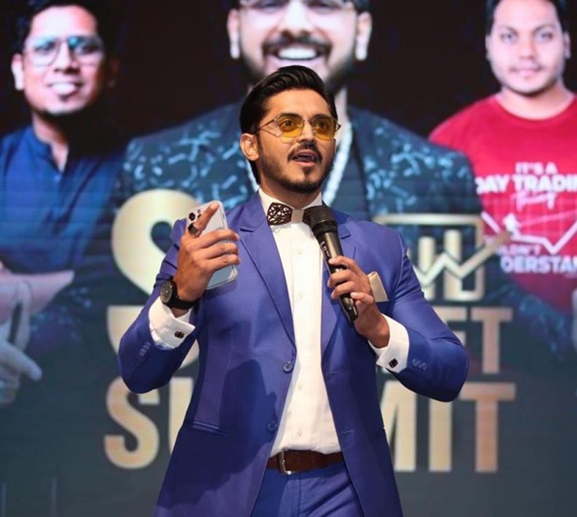 Emcee/Commentator Coordination